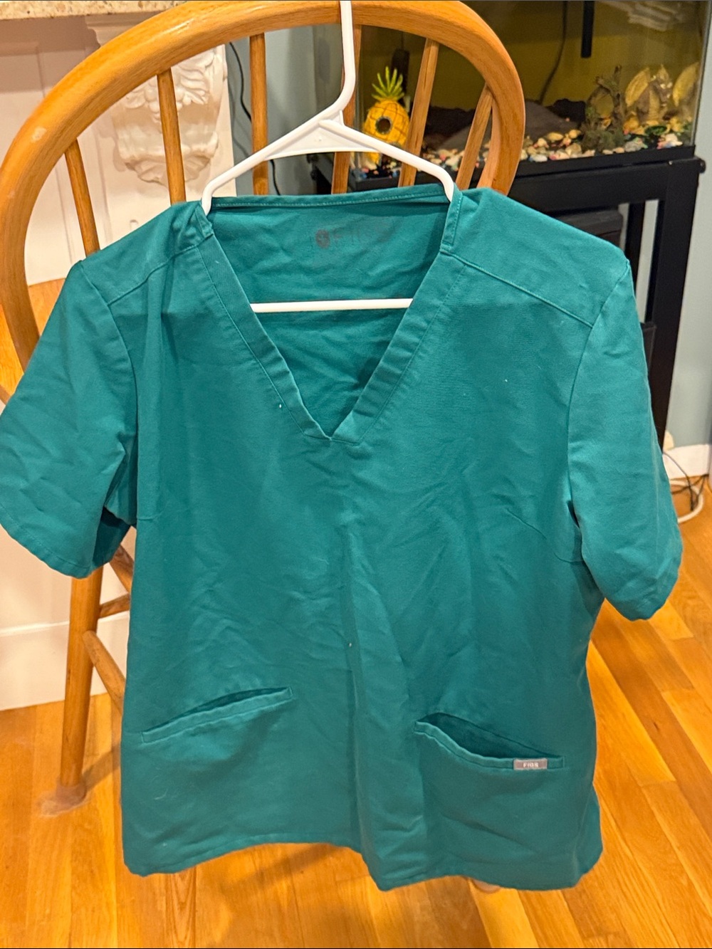 FIGS scrub top size XL